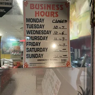 This is the time for the establishment BUT the popusas on saturdays and fridays close out a little bit  after  11pm