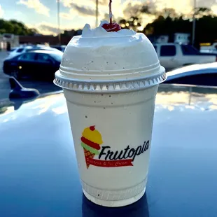 The dulce de leche milkshake. Yes, it brings the boys to the yard.