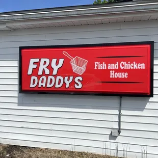 a sign for fry daddy&apos;s