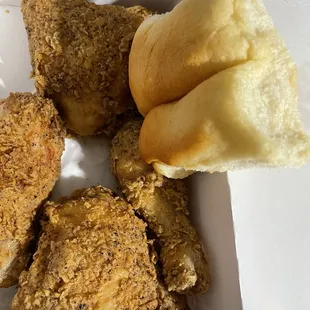 4 piece dark meat chicken and rolls