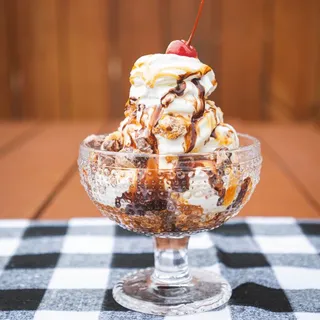 Snickers Sundae