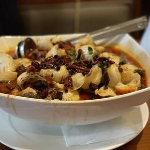 Feiteng Fish, this bowl is big enough for two or three people.