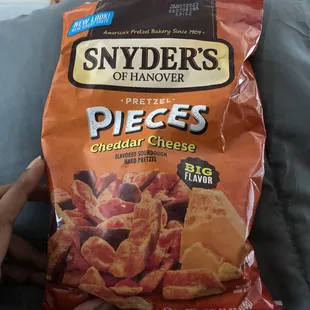 Sunders cheddar cheese pieces
