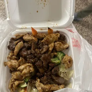 Korean barbecue beef and chicken, which vegetables and white rice