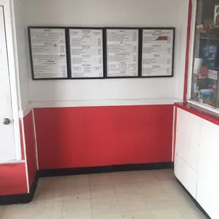 the interior of a fast food restaurant