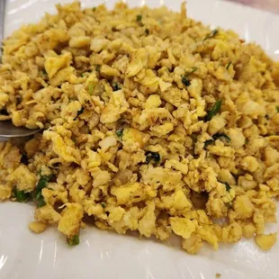 桂花炒魚肚 - stir fried egg with fish stomach. Classic