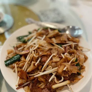 Beef chow fun