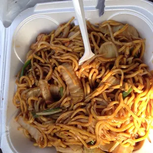 The shrimp lo mein. Pretty good and generous proportion as you can see.