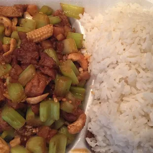 Cashew Chicken Lunch to go.