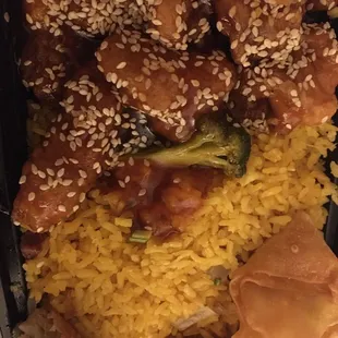 Sesame chicken and rice combo