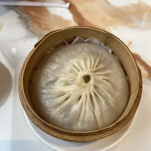 Large soup dumpling