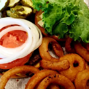 Hamburger with Onion Rings