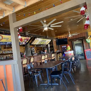 Outside bar and dining