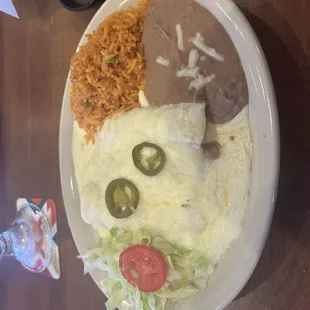 Chicken enchiladas with sour cream sauce