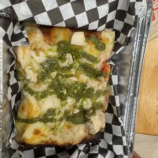 4x6&quot; Slice of Garlic Chicken Alfredo Pizza