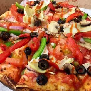 Build your own pizza: veggies on veggies on veggies (on dairy free cheese)