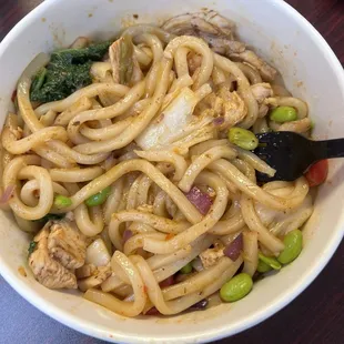 Udon, chicken, and veggies with tangy Thai chili sauce