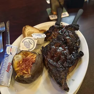 Fugly's Bar & Grill