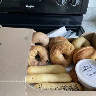 6 bagels, 3 bagel dog, 3 bagel bites, &amp; cream cheese (purchased separately).