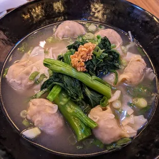 Wonton noodle soup