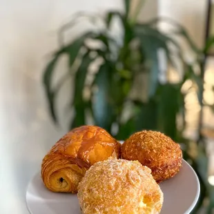 Crunchy Creme, Beef Curry, Chocolate Croissant