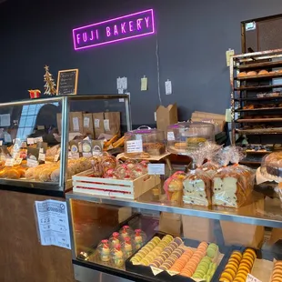 donuts, interior