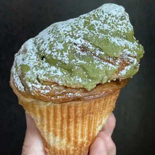 Matcha Cruffin