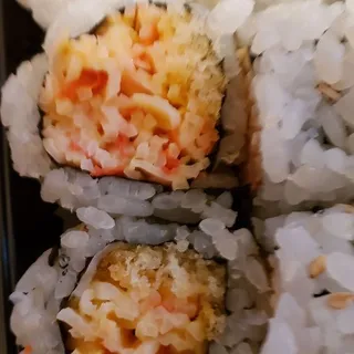 Spicy Crab Crunch Roll(8)