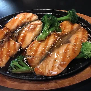 Teriyaki Salmon on Sizzling Plate