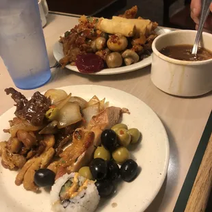 Sushi, chicken and mushrooms