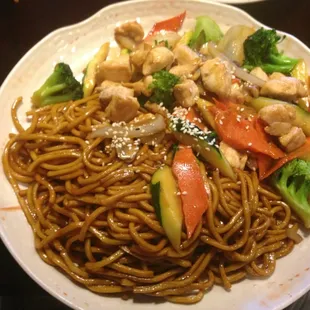 Hibachi chicken w/ noodles