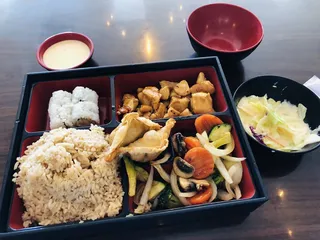 Konnichiwa Bento, Sushi & Grill
