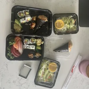 Sorry I dismantled our two (hand) roll lunch and sashimi lunch combo before taking the pic