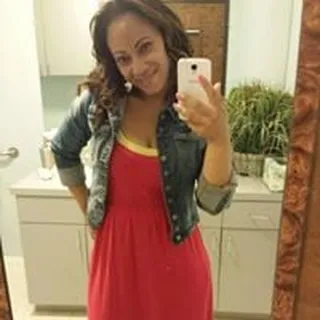Kambria R.