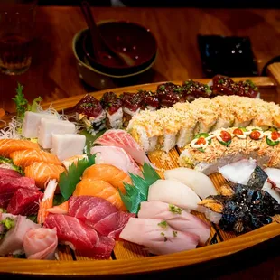 food, sushi, sashimi, sushi and sashimi