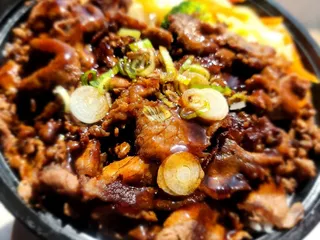 Macho Grille