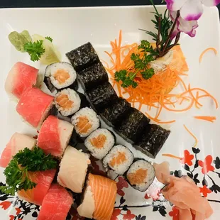 Rainbow roll and salmon roll