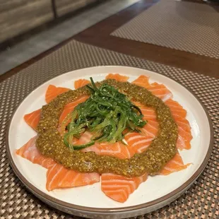 Salmon pistachio