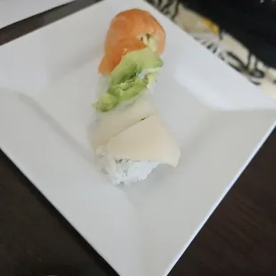 sushi, sashimi, sushi and sashimi, food
