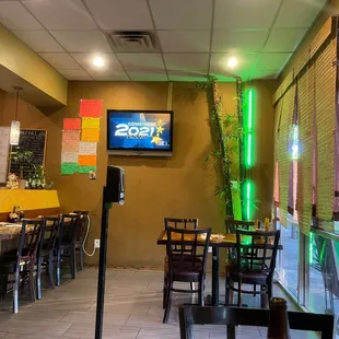 a view of a restaurant from the outside
