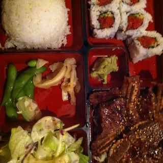 Fried Spicy Salmon Roll