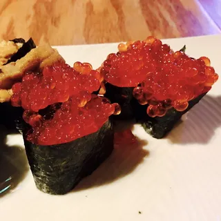 Ikura Nigiri
