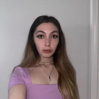 Chloe K.