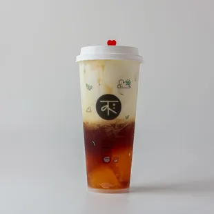 Rosted Oolong Tea Latte with Peach Jelly 桃子宝藏茶