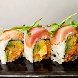 Double double yellowtail cut roll