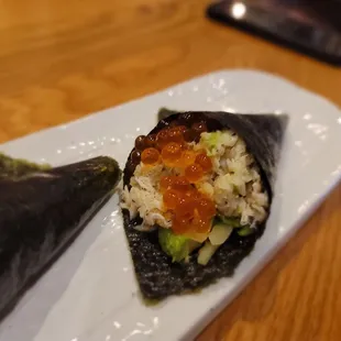 Imuran blue crab hand roll