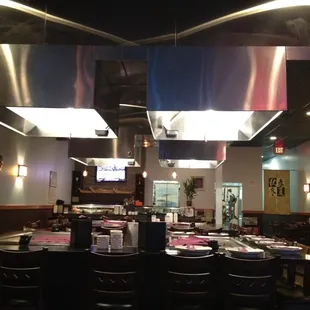 sushi and sashimi, interior