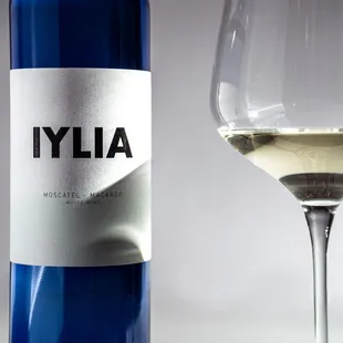 IYLIA Moscatel - Macabeo White