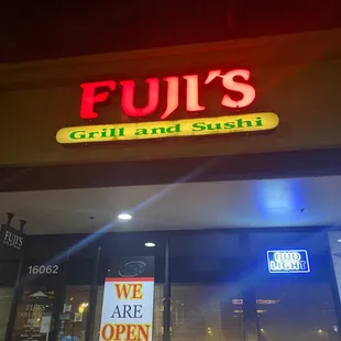Fuji&apos;s grill and sushi