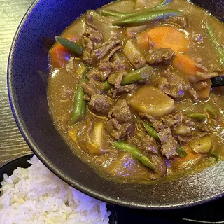 BEEF CURRY WITH RICE